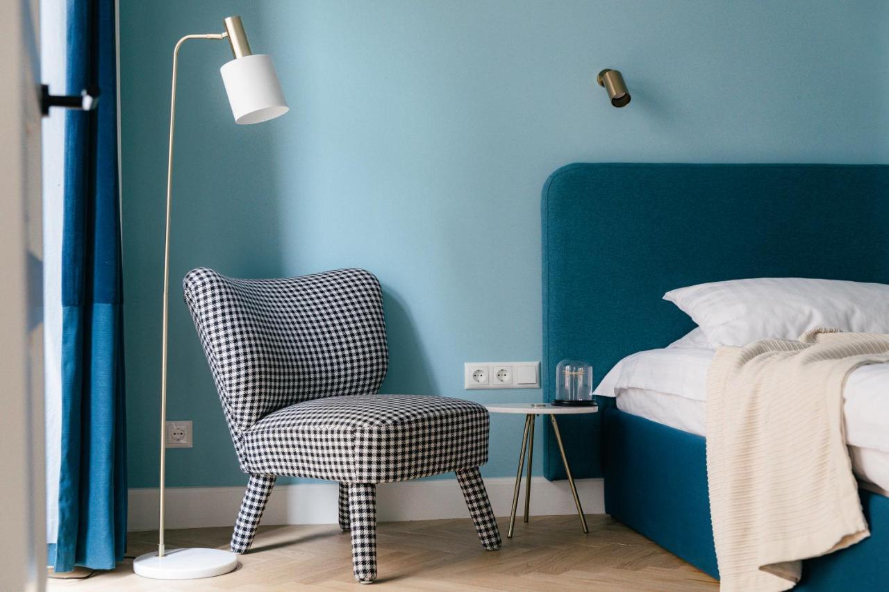 Miro Rooms French - Quiet Chic, Free Private Parking รีกา ภายนอก รูปภาพ