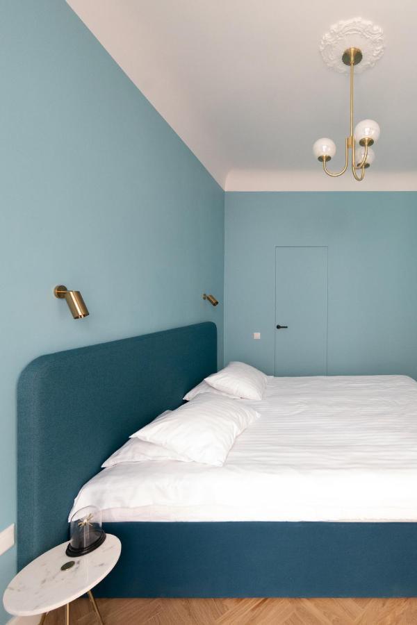 Miro Rooms French - Quiet Chic, Free Private Parking รีกา ภายนอก รูปภาพ